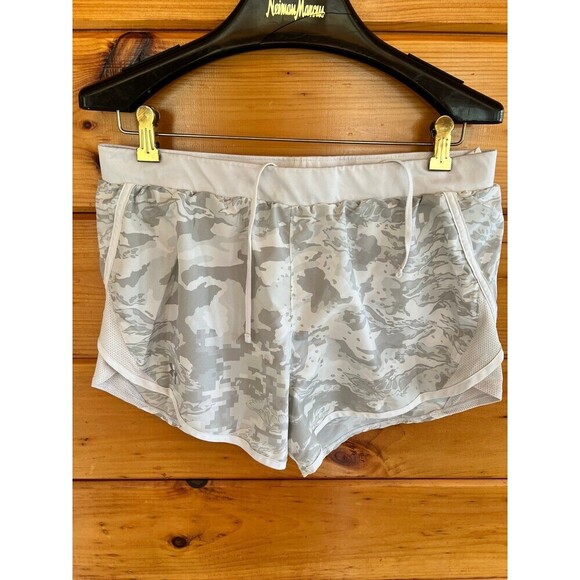 Under Armour Shorts Womens Large White Gray Camo Heatgear Built In Brief Running - Picture 1 of 6